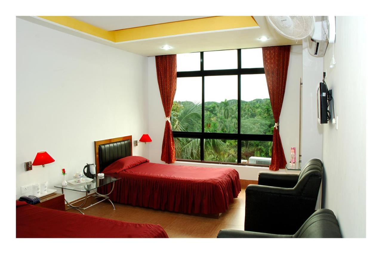 Hotel Dooars Mountain Alipur Duar Bagian luar foto
