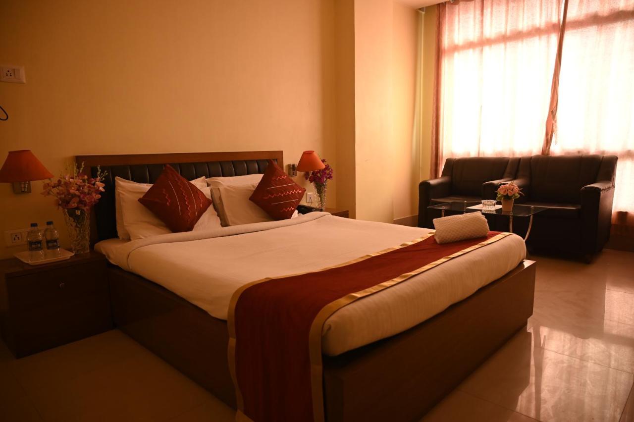 Hotel Dooars Mountain Alipur Duar Bagian luar foto