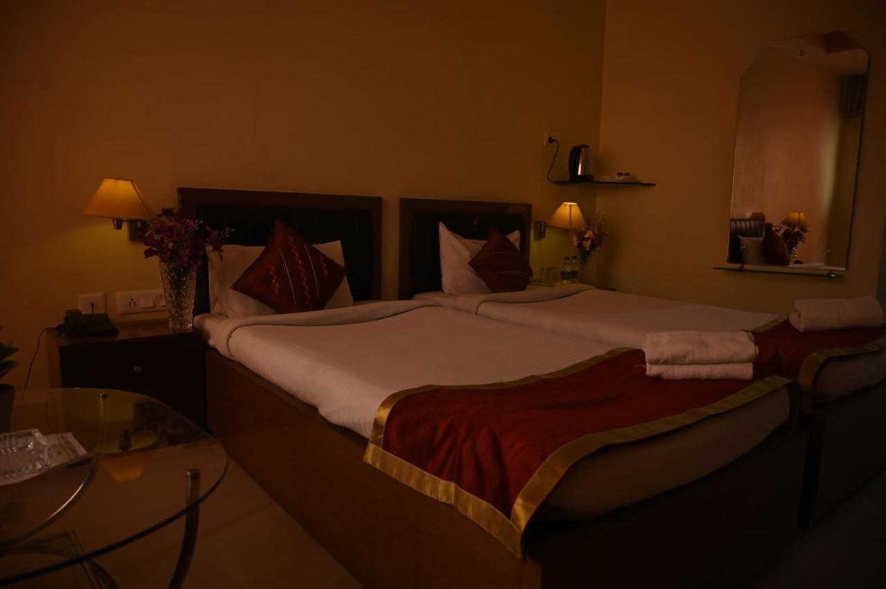 Hotel Dooars Mountain Alipur Duar Bagian luar foto