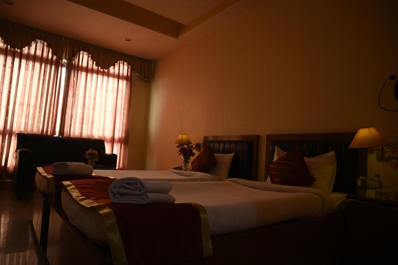 Hotel Dooars Mountain Alipur Duar Bagian luar foto